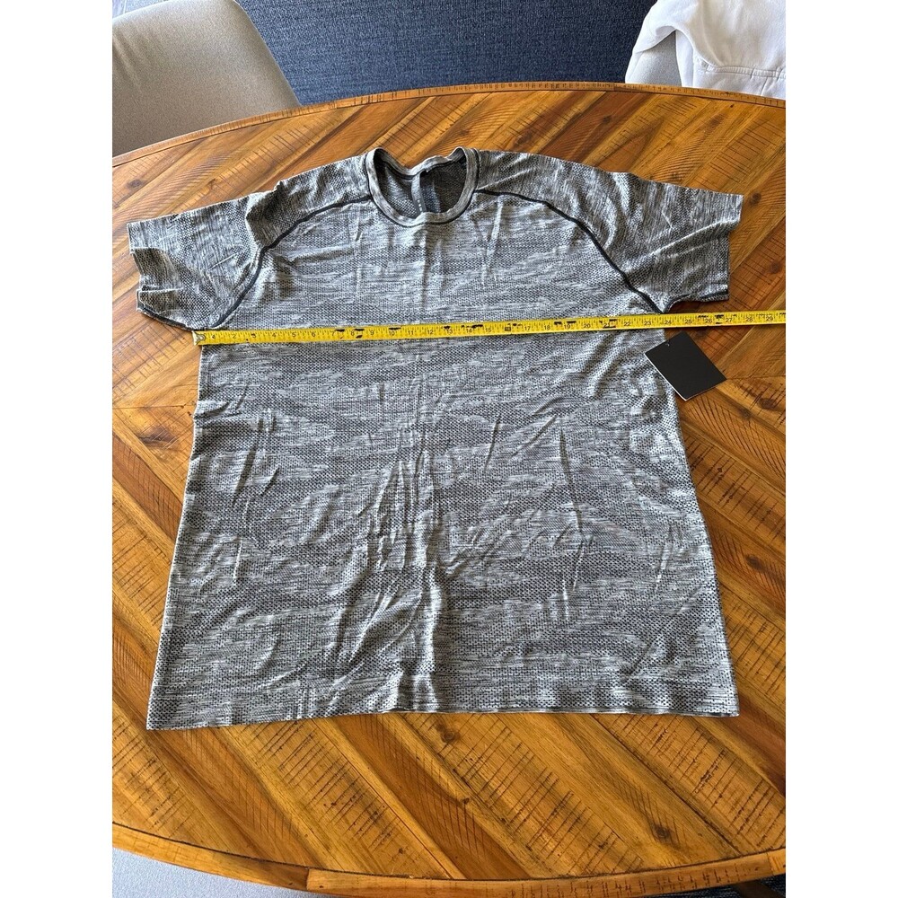 Lululemon Metal Vent Tech Short Sleeve Shirt Men’s XXL grey black camo NWT - Picture 5 of 11
